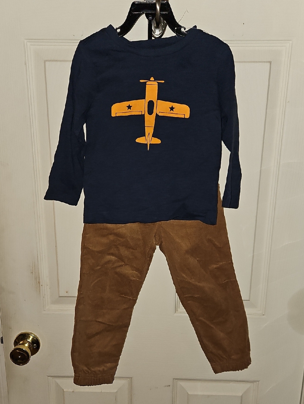 Toddler Log Sleeve Graphic Top And Jogger Pant Set